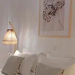 Youga Nest * Vívlos